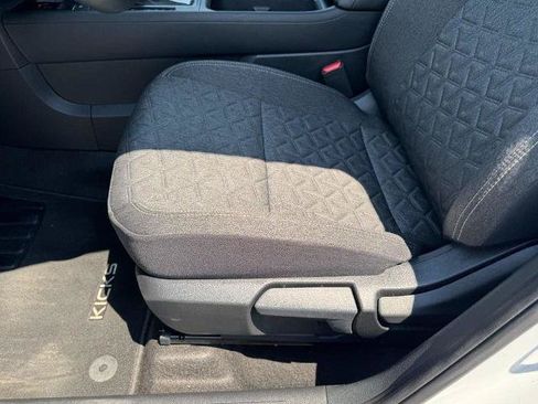Certified 2025 Nissan Kicks SV FWD image 14