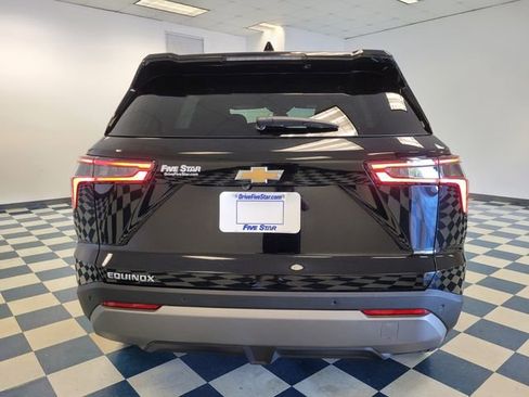 New 2026 Chevrolet Equinox LT w/ Convenience Package II image 9