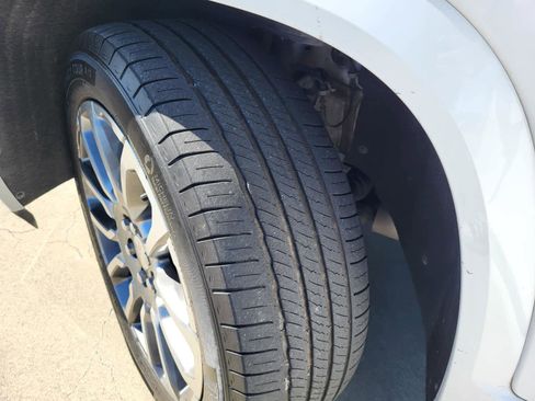 Used 2023 GMC Acadia Denali image 29