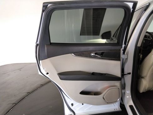 Used 2018 Lincoln MKX Reserve w/ Driver Assistance Package image 35