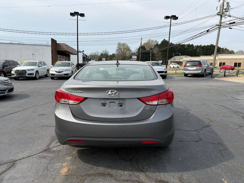 Used 2013 Hyundai Elantra GLS image 4