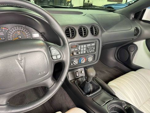Used 1999 Pontiac Firebird Formula image 37
