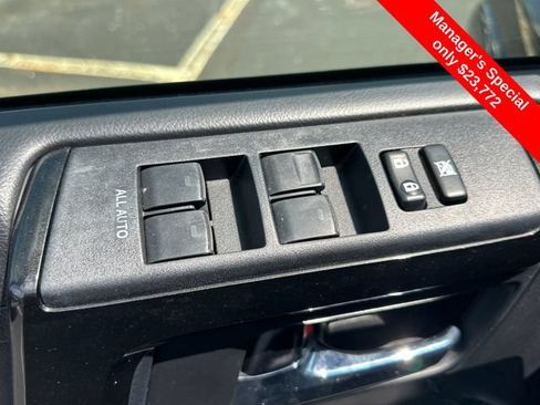 Used 2018 Toyota 4Runner TRD Off-Road Premium AWD/4WD image 12
