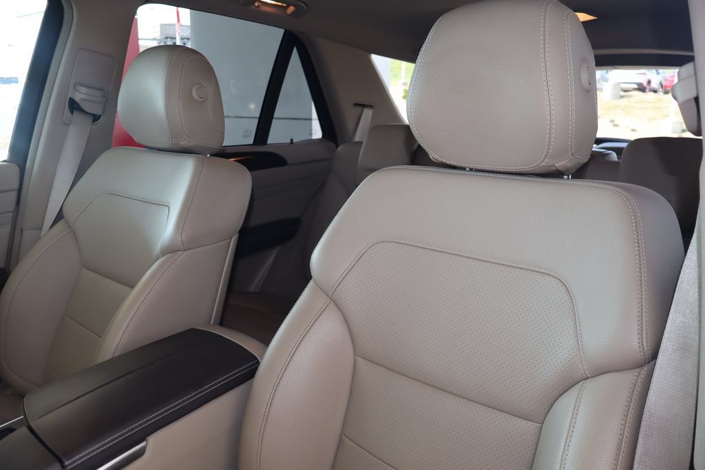 Used 2015 Mercedes-Benz ML 250 BlueTEC 4MATIC image 17