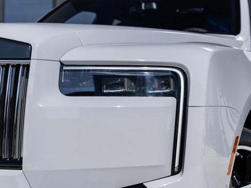 New 2026 Rolls-Royce Cullinan Black Badge image 18