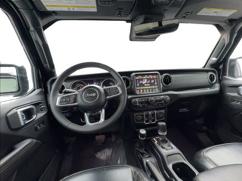 Used 2023 Jeep Wrangler Unlimited Sahara AWD/4WD image 32
