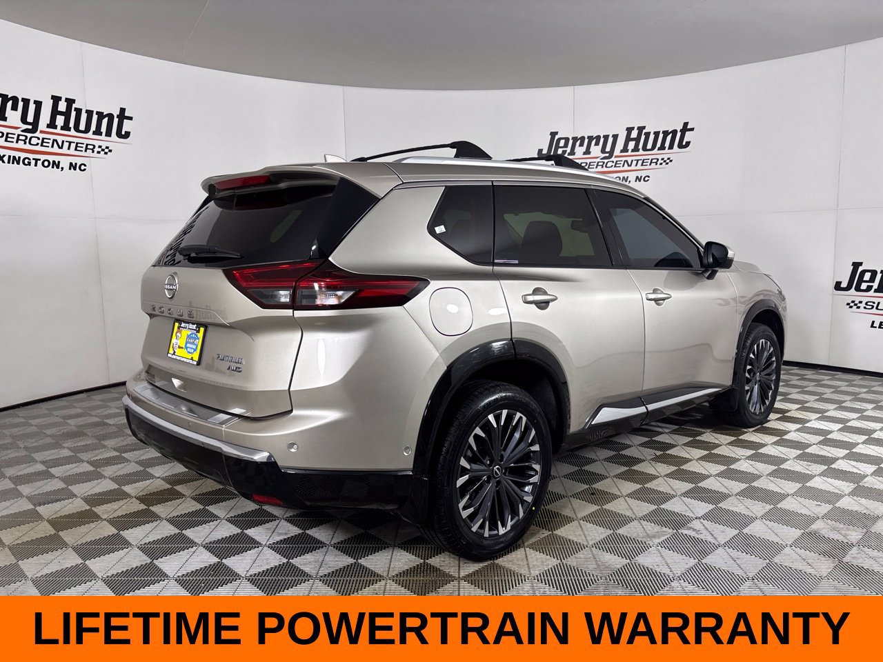 Used 2025 Nissan Rogue Platinum w/ Platinum Premium Package AWD/4WD image 6