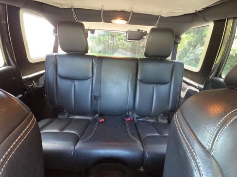 Used 2017 Jeep Wrangler Unlimited Sahara w/ Dual Top Group AWD/4WD image 21