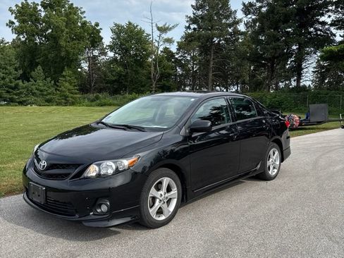 Used 2012 Toyota Corolla S FWD image 2