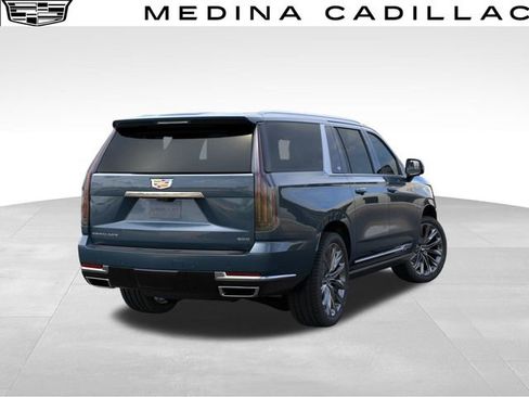 New 2026 Cadillac Escalade ESV Platinum Luxury AWD/4WD image 4