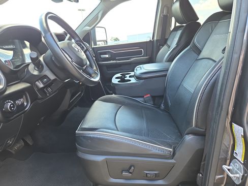 Used 2024 RAM 2500 Laramie AWD/4WD image 5