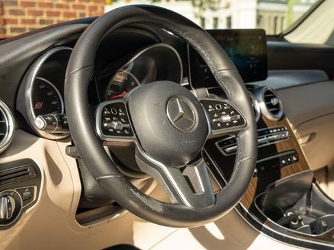 Used 2021 Mercedes-Benz GLC 300 4MATIC image 19