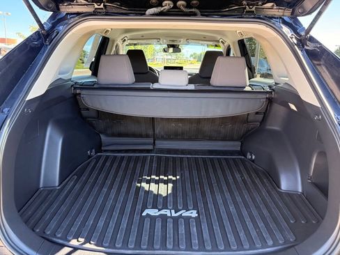 Used 2025 Toyota RAV4 XLE AWD/4WD image 29