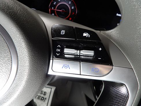 Used 2024 Hyundai Elantra SEL image 22