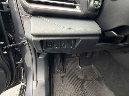 Used 2024 Subaru Outback Limited image 31