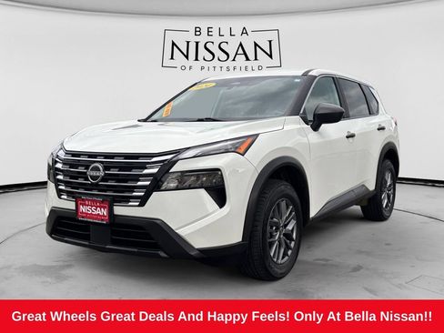 Used 2024 Nissan Rogue S AWD/4WD image 1