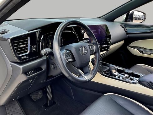 Used 2024 Lexus NX 250 FWD image 21