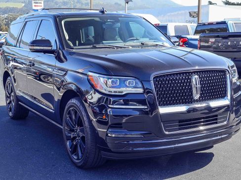 Used 2023 Lincoln Navigator Reserve image 24