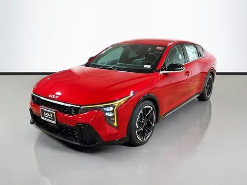 New 2025 Kia K4 GT-Line image 3