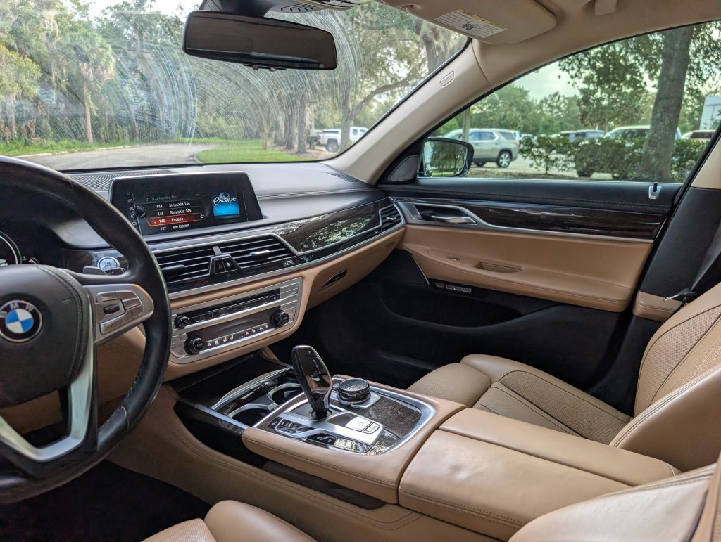 Used 2016 BMW 750i xDrive AWD/4WD image 11