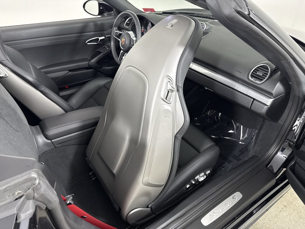 Certified 2025 Porsche 718 Boxster S RWD image 23
