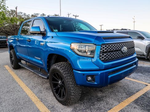Used 2018 Toyota Tundra SR5 w/ TRD Sport Package image 4