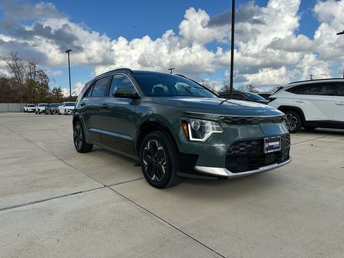 Used 2023 Kia Niro Wind image 3