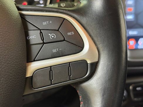 Used 2019 Jeep Compass Trailhawk AWD/4WD image 37