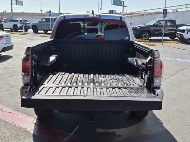 Used 2022 Toyota Tacoma TRD Sport w/ TRD Premium Sport Package RWD image 10