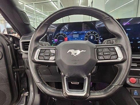Used 2025 Ford Mustang Premium RWD image 17