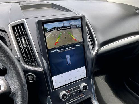 Used 2022 Ford Edge Titanium AWD/4WD image 25
