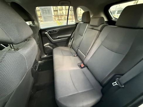 Used 2024 Toyota RAV4 LE AWD/4WD image 22