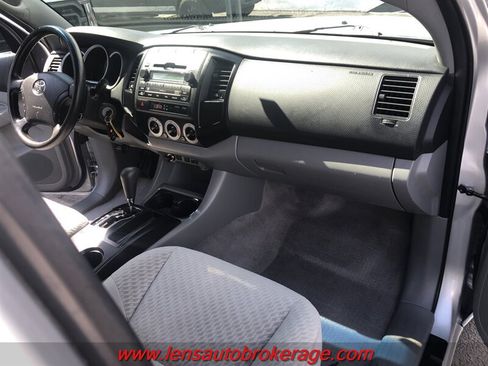 Used 2011 Toyota Tacoma 2WD Double Cab w/ Convenience Pkg image 21