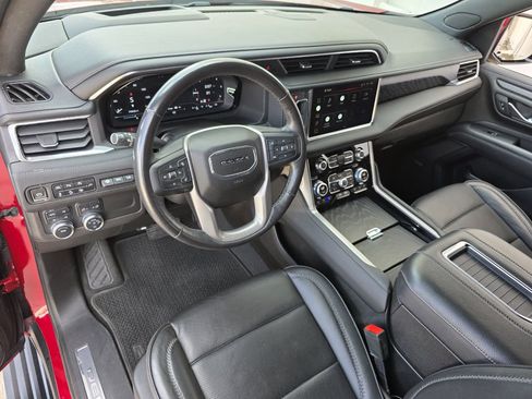 Used 2022 GMC Yukon XL Denali AWD/4WD image 12