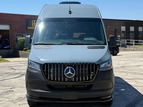 Used 2020 Mercedes-Benz Sprinter 2500 w/ Comfort Plus Package image 2