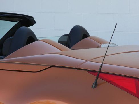 Used 2006 Nissan 350Z Touring RWD image 11