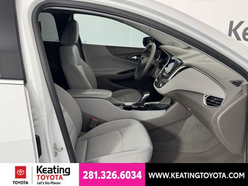 Used 2021 Chevrolet Malibu LT FWD image 19