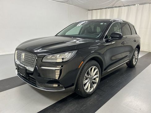 Used 2022 Lincoln Corsair AWD w/ Premium Package image 4