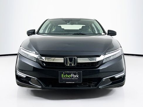 Used 2018 Honda Clarity Touring image 2