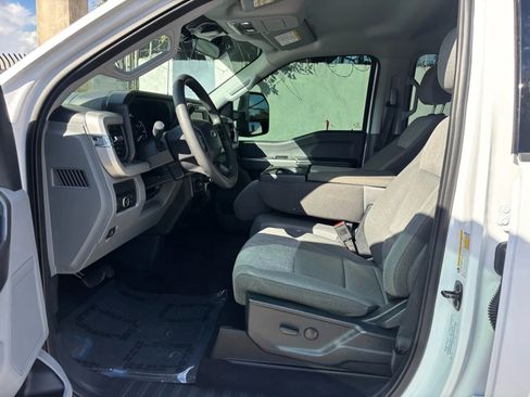 Used 2025 Ford F250 XLT image 11