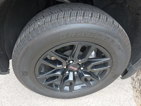 Used 2025 GMC Sierra 1500 Elevation AWD/4WD image 11