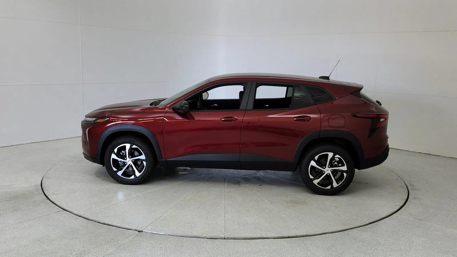 Used 2025 Chevrolet Trax RS w/ Driver Confidence Package FWD image 4