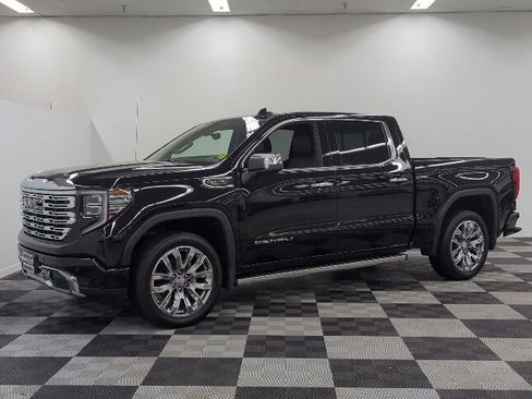 Used 2025 GMC Sierra 1500 Denali AWD/4WD image 3
