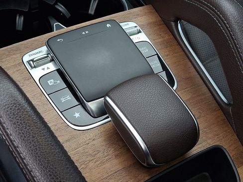 Used 2020 Mercedes-Benz GLE 350 4MATIC image 25