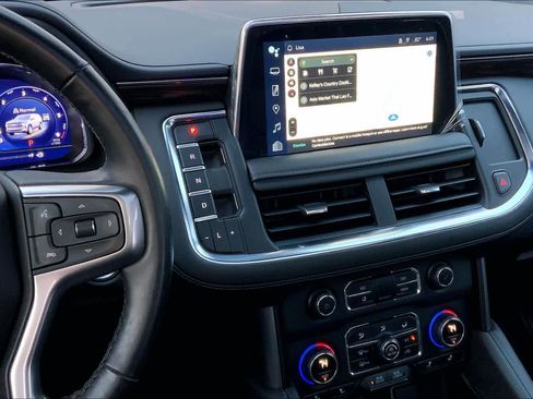 Used 2024 Chevrolet Suburban Z71 w/ Luxury Package image 7