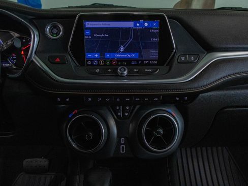 Used 2019 Chevrolet Blazer Premier w/ Sun and Wheels Package image 4