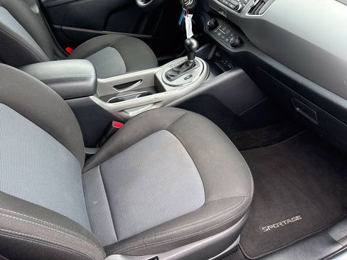 Used 2016 Kia Sportage LX AWD/4WD image 4