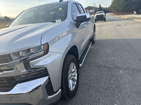 Used 2020 Chevrolet Silverado 1500 LT image 12