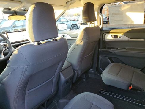 New 2026 Ford Explorer Active image 30