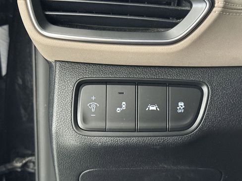 Used 2020 Hyundai Santa Fe SEL FWD image 18